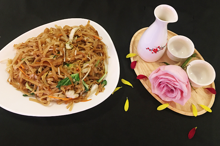706. Fried Noodles with Vegetables - Royal Panda