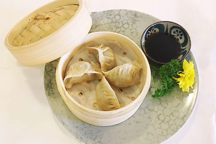 102. Gedämpfte Dumplings Schweinefleisch (4 Stk) - Royal Panda