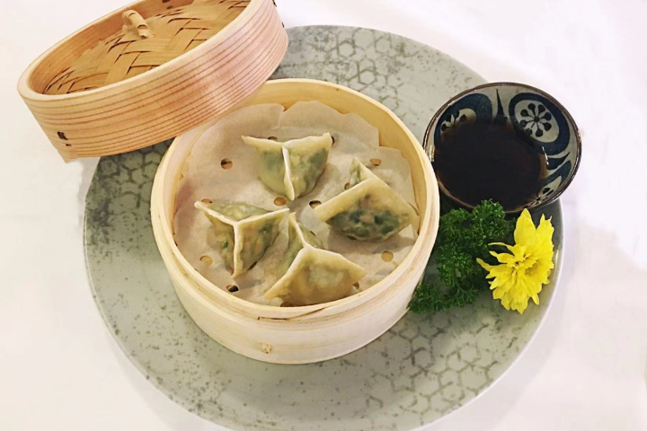 104 Gedämpfte Dumplings mi Poulet (4 Stk) - Royal Panda