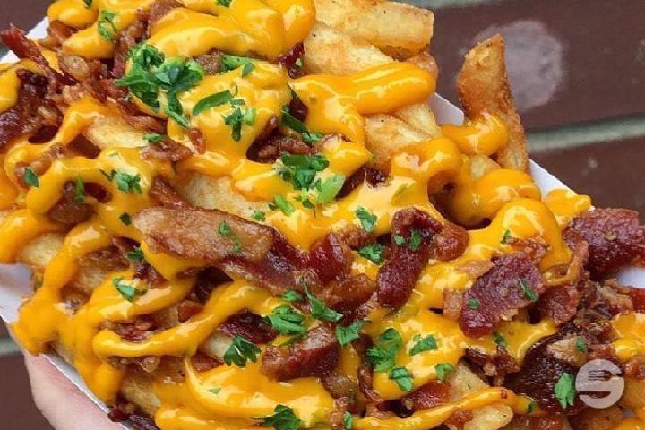 Cheddar & Bacon Fries - TexMexFood