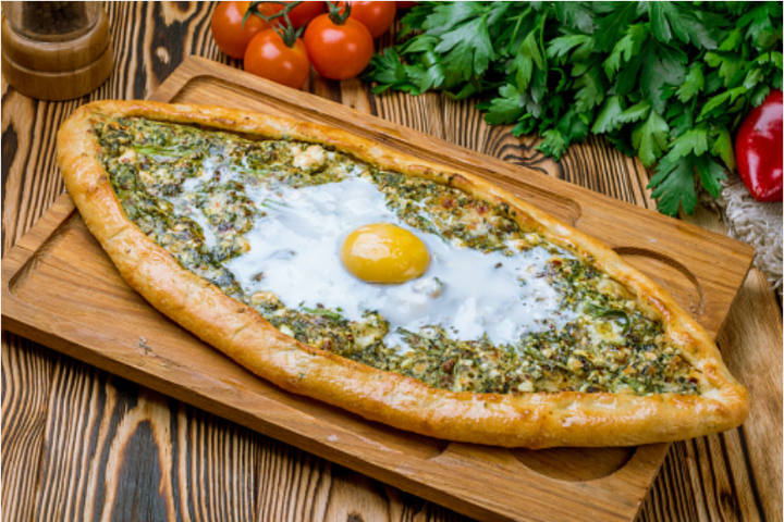 Pide with Spinach and Egg - Wetzike Grill Huus