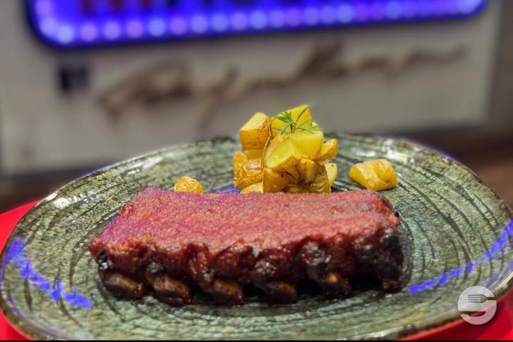 Pork Chops in Sauce - Vado Al Massimo