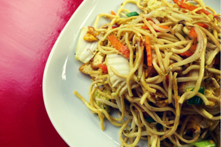 Fried Noodles with Vegetables - Pizza King