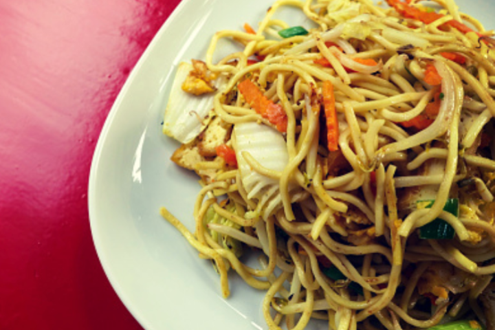 Fried Noodles with Vegetables and Duck - Pizza King