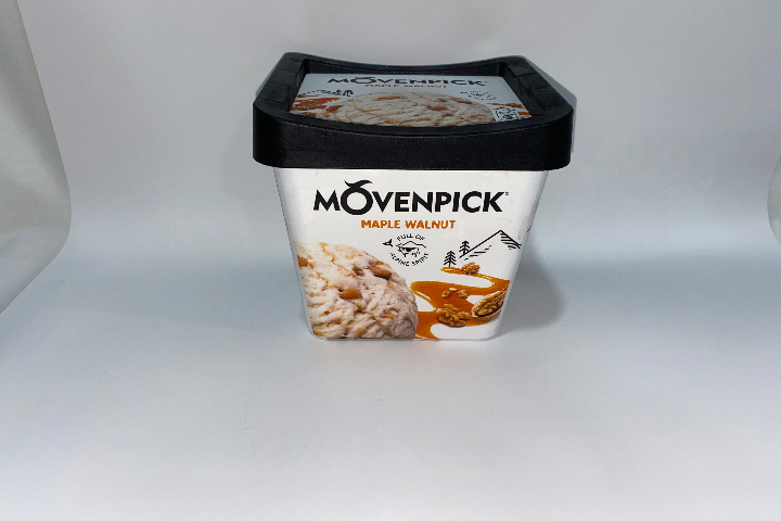 Movenpick maple walnut 900.ml