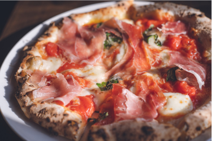 Pizza Prosciutto - Restaurant Dalahoo
