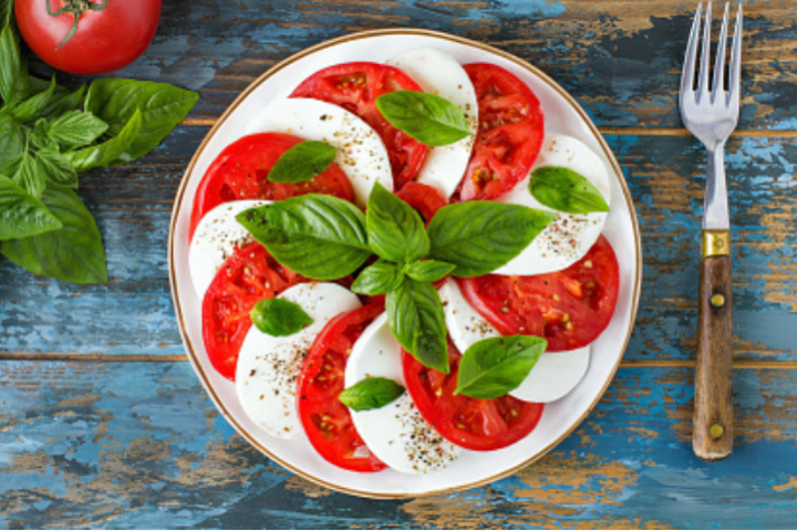 Caprese Salad - Restaurant Dalahoo