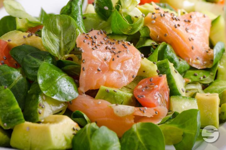 Salade Saumon Avocat - Atypique Burger