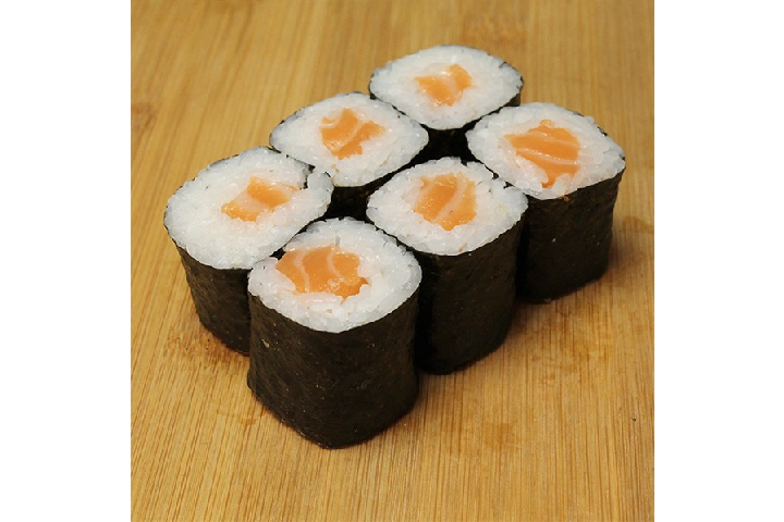 121. Salmon Maki - Sushi St Roch