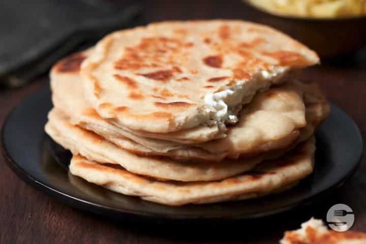 Naan au Fromage - Le Darshana