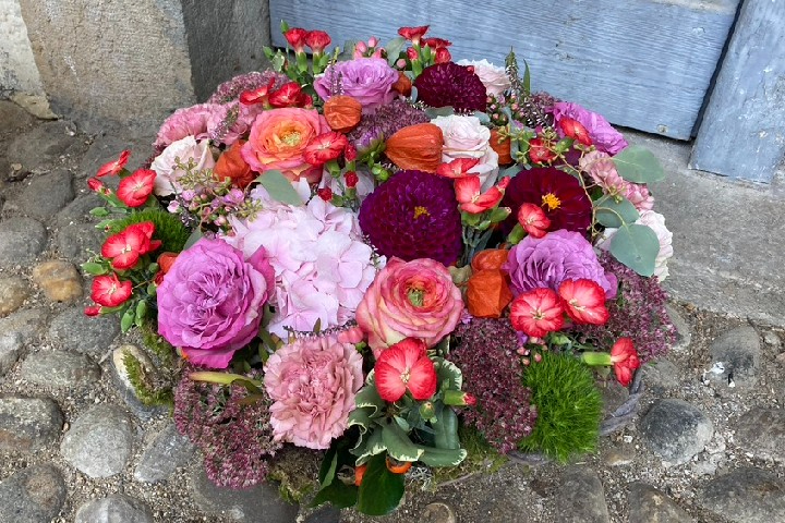 Extraordinary Flower Basket - Nobilis