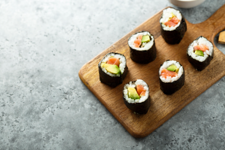 8 Futumaki Tuna & Mango - Sherpa Momo & Sushi Take Away