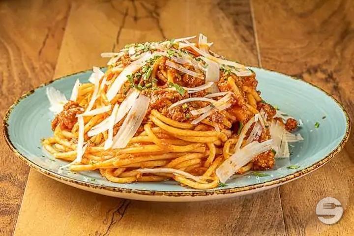 Spaghetti alla Bolognese - La Grotta