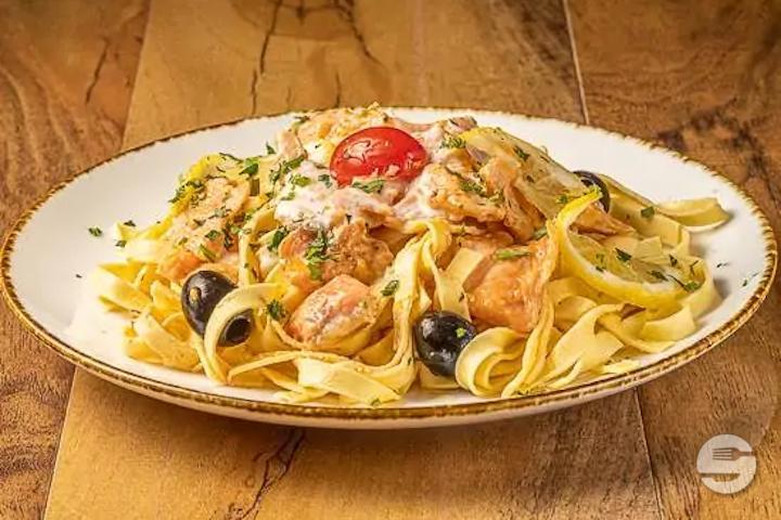 Tagliatelle au Saumon - La Grotta