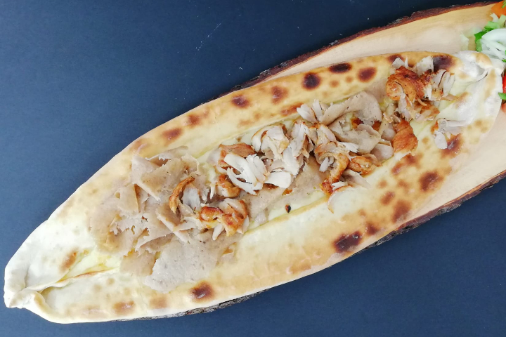 Pide Kebab Small - Classic Pizza