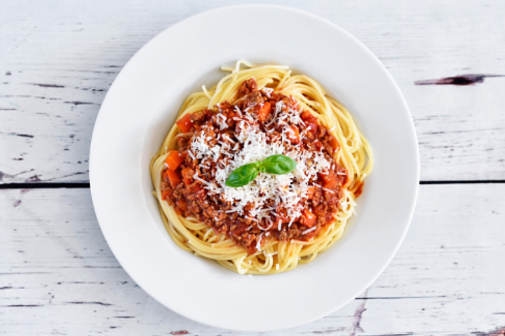 Spaghetti Bolognese - Classic Pizza
