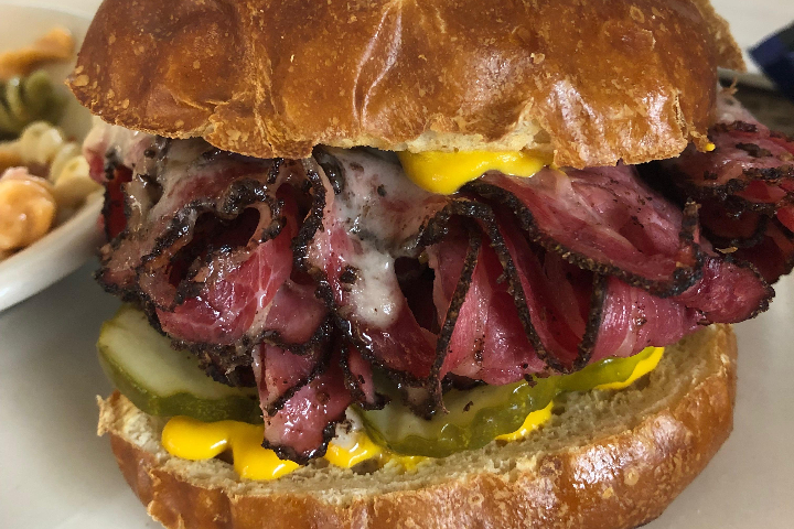 Sandwich Pastrami - Hawaian Canteen