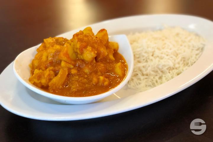 Aloo Gobhi Without Rice - Thali Indian Schaffhauserstrasse