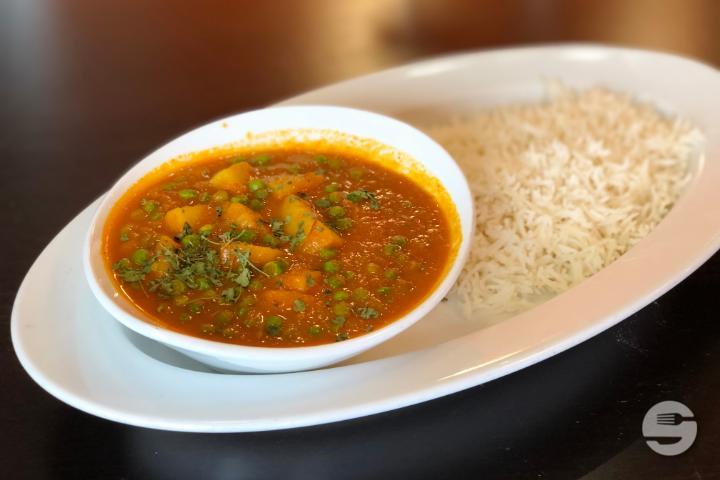 Aloo Matter Without Rice - Thali Indian Schaffhauserstrasse