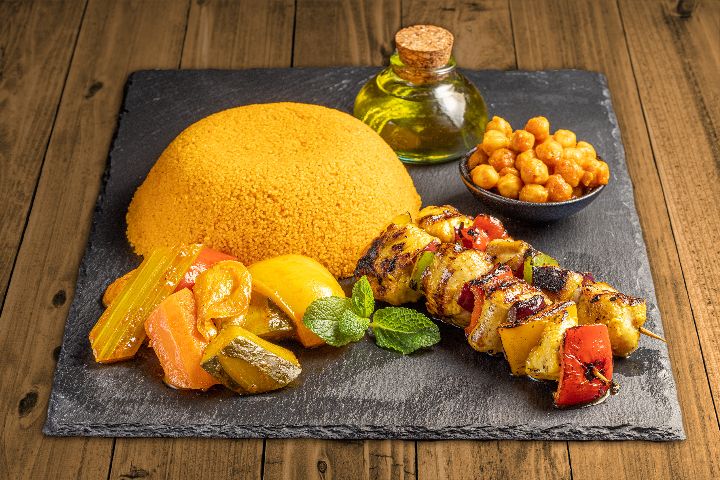 Couscous Brochettes de Poulet Grillées - Carthage