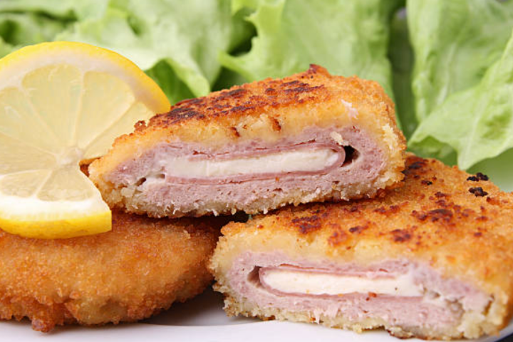 Cordon Bleu Schwein - Spartans Take Away
