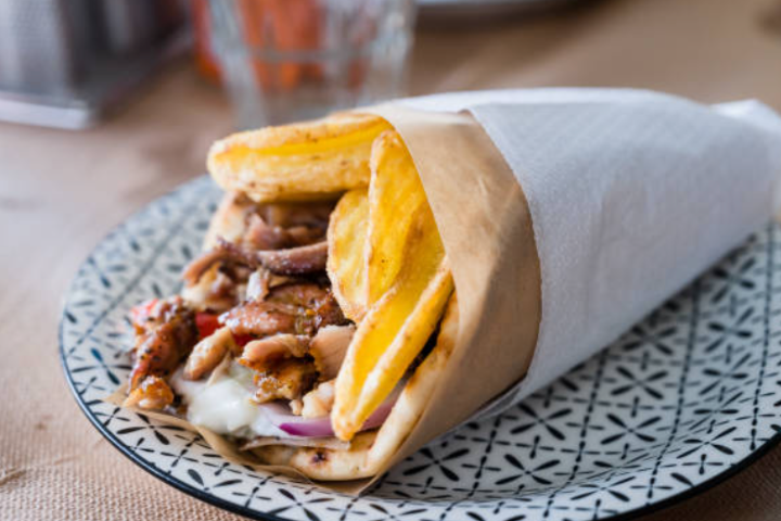 Gyros Pita Schwein - Spartans Take Away
