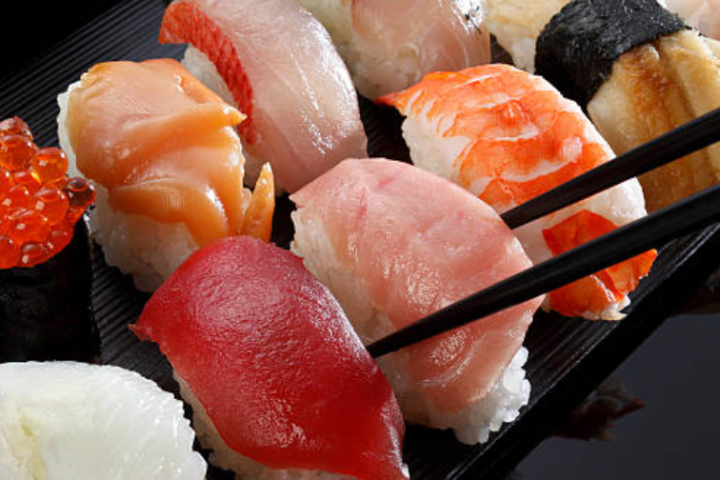 Tuna Nigiri - khawa Sushi&Momo