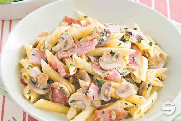 Pasta Carbonara - Eat Night
