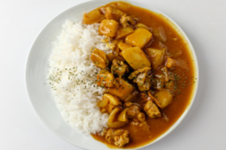 Reis mit Pouletcurry - Kitchella - Pizza, Burger & Asian Take Away