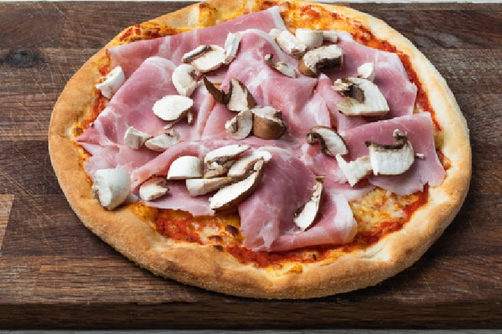 Proscuitto e Funghi - Le Corner