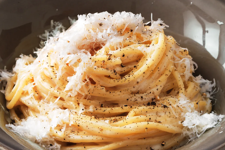 Spaghetti Cacio et Pepe - Il Monte