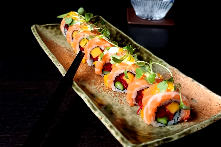 Aburi Salmon Maki - HATO - Fine Asian Cuisine - Luzern