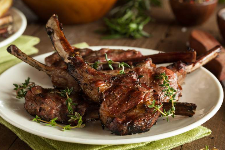 Côtelettes d'Agneau Grillés - Restaurant Pizzeria du Casino - Le Locle