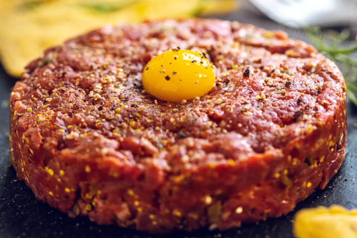 Tartare de Boeuf - Restaurant Pizzeria du Casino - Le Locle