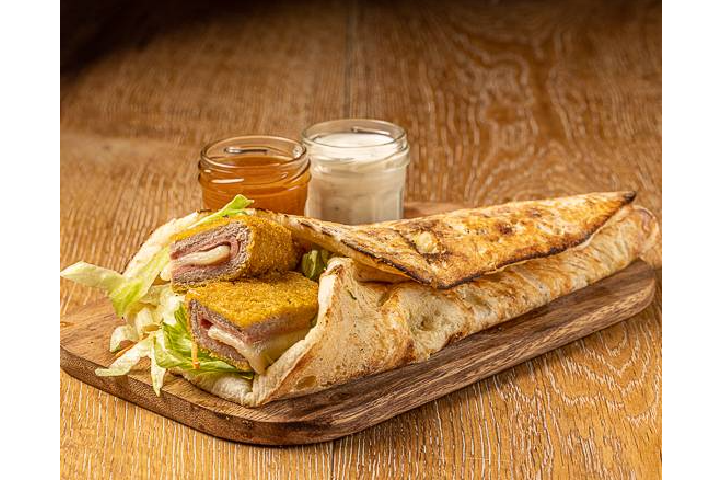 Naanwich Cordon Bleu - Indian Naanwich