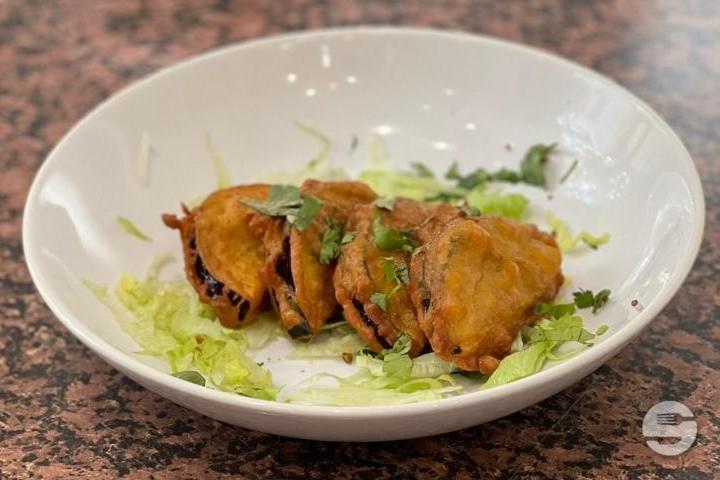 Baingan Pakora - Indian Naanwich