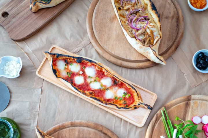 Pide with egg - Restaurant Hofgut