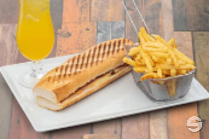 Menü Sandwich Cubano Tradicional - Papa Burrito