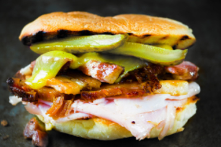 Menü Sandwich Cubano De Pollo - Papa Burrito