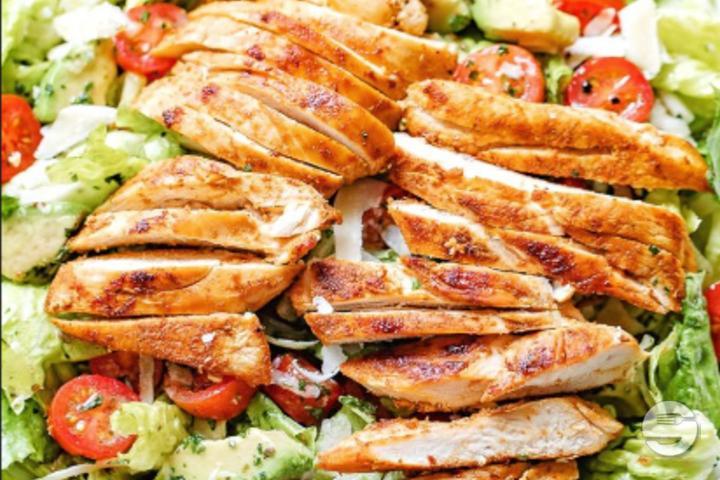 Mixed salad with chicken strips - JJ Time