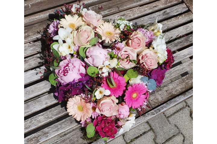 Coeur en fleurs pastel