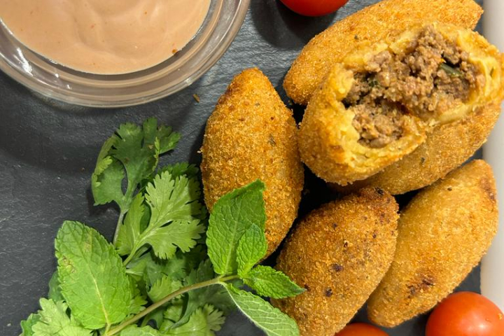 Pastel de Carne - Chez Nini