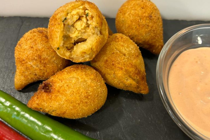 Coxinha De Frango - Chez Nini