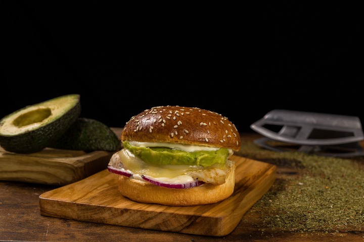 Menu Chicken Avocado - D&M Burger