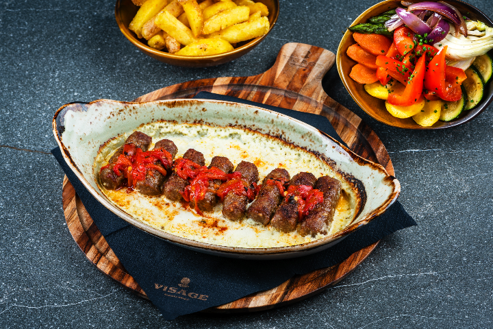 Ćevapi u kajmaku - Visage Gastrobar