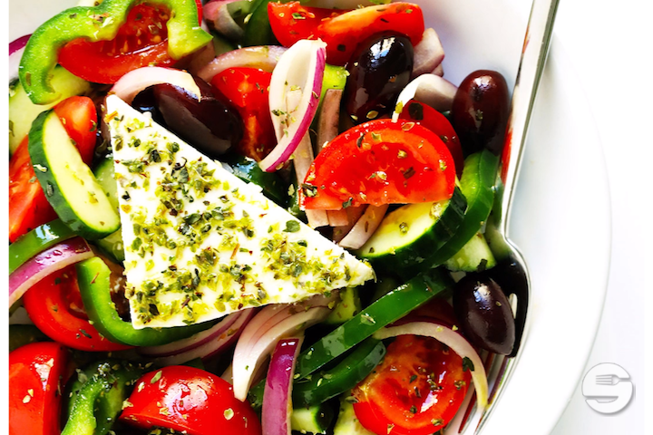 Salade Greek - YummYumm Food & Drinks