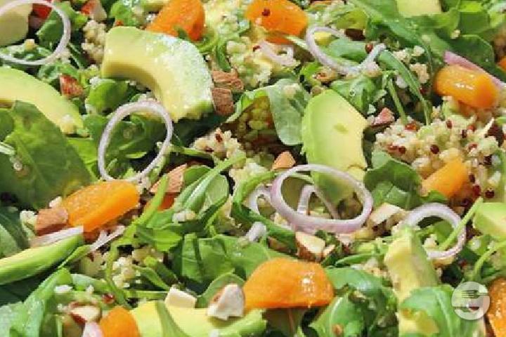 Salade Saumon Supérieur - YummYumm Food & Drinks