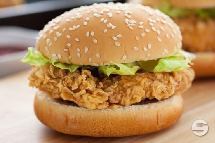Burger Poulet Pané - YummYumm Food & Drinks