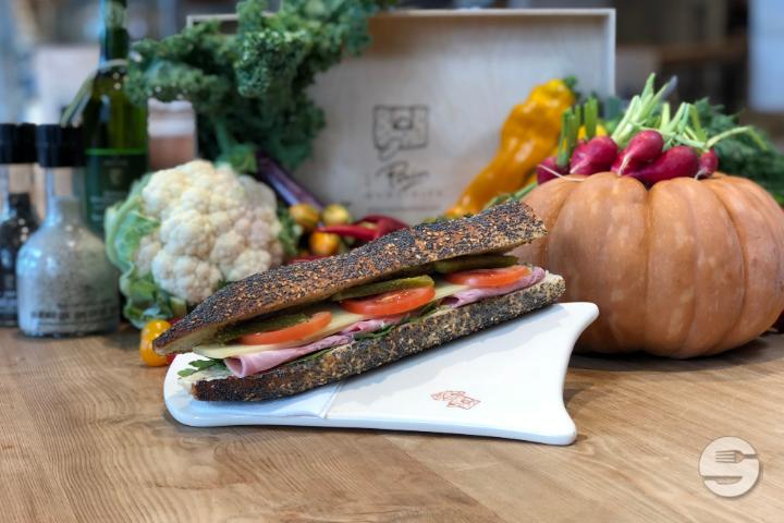 Sandwich Pain Baguette Jambon - Le Pain Quotidien