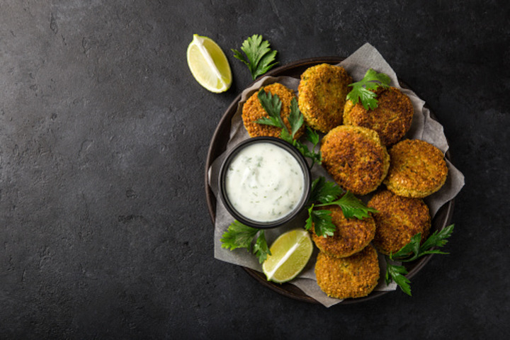 Falafel Teller (10 Stück) - Pizzeria Bistro Oase Höngg